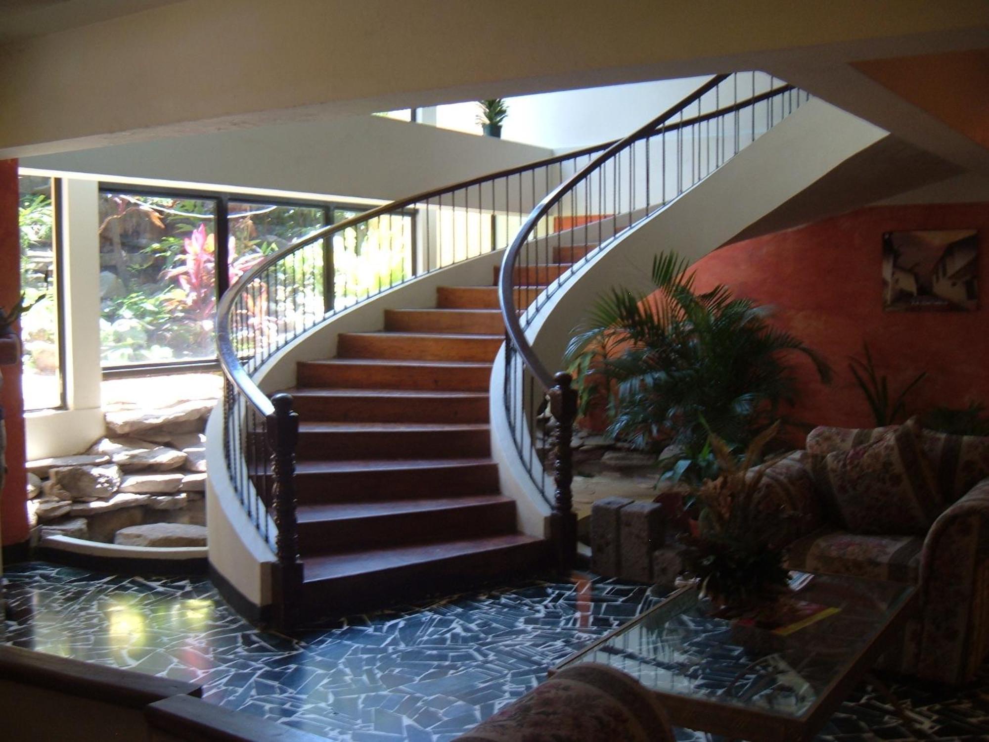Hotel Mediterraneo Plaza San Salvador Exterior foto